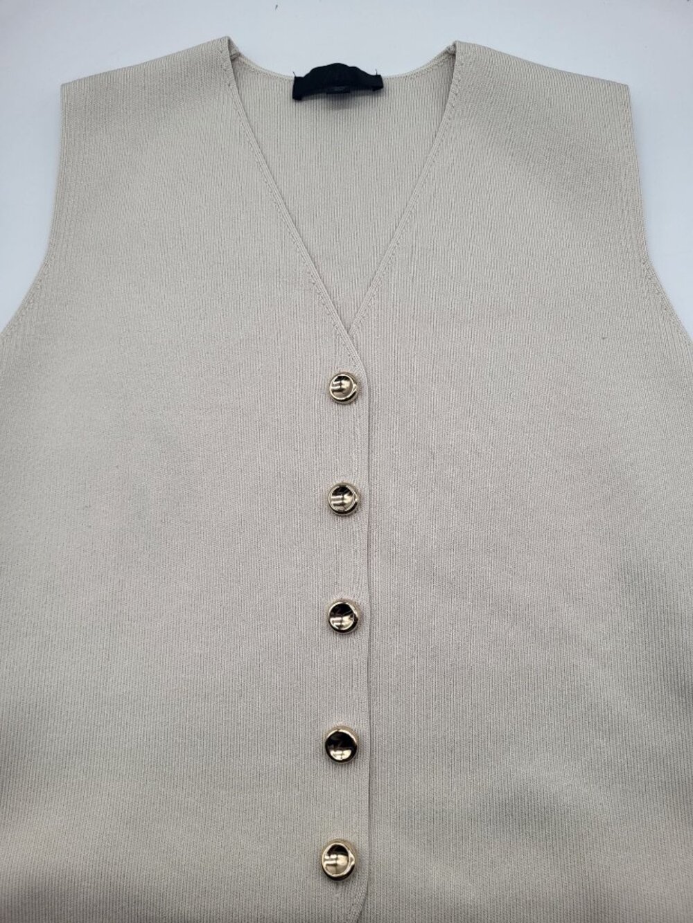 Zara Women's SZ XL Sweater Vest Gold Tone Button Front V Neck Stretch Neutral - Picture 9 of 9